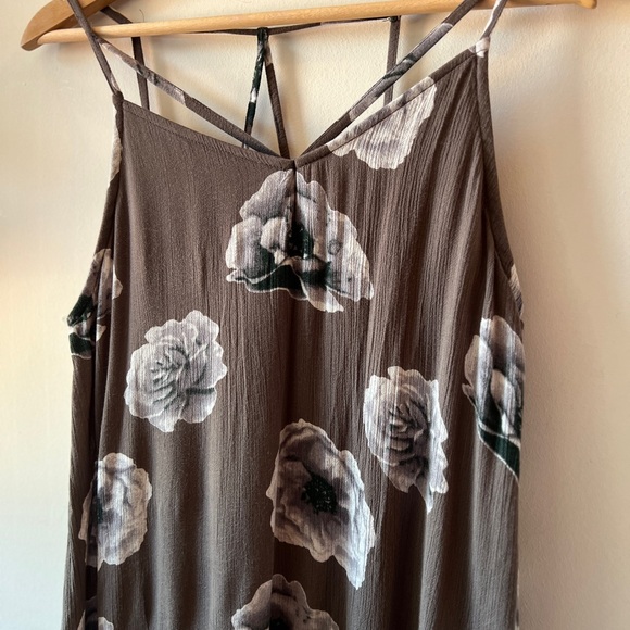 3/$25 Devoted luxury apparel floral strappy dress M - Picture 6 of 10